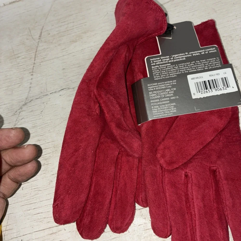 Isotoner Women's Really Red Suede New Gloves Size LG